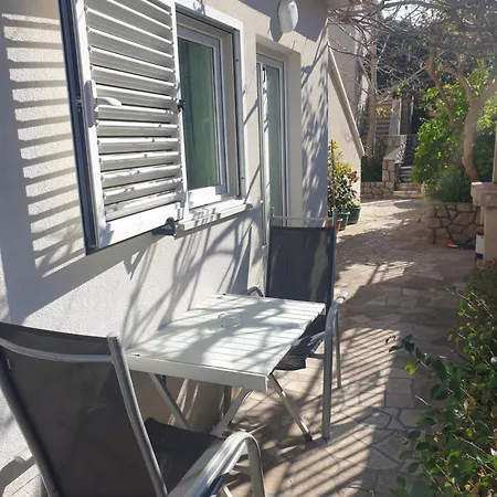 Apartments Mara Mali Losinj Exterior photo