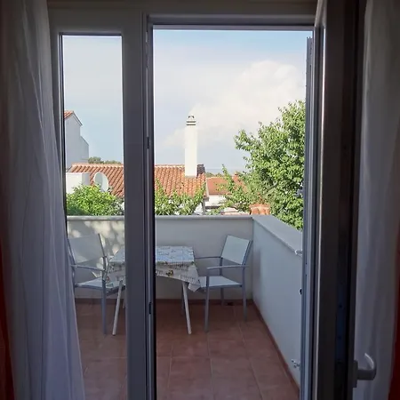 Apartments Mara Mali Losinj Room photo
