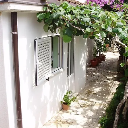 Apartments Mara Mali Losinj Room photo
